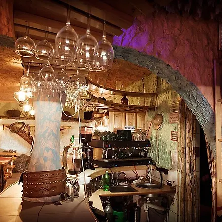 Grota Zbojnicka I Bed & Breakfast *