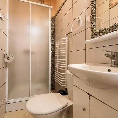 Grota Zbojnicka I Bed & Breakfast