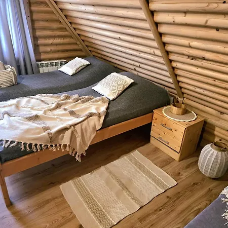 Grota Zbojnicka I Bed & Breakfast *
